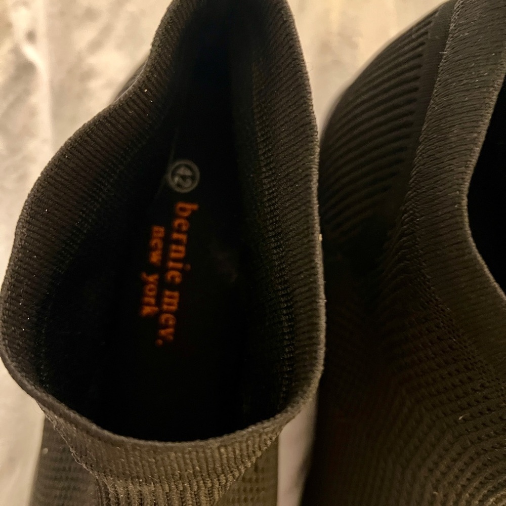 NWOB bernie mev. Camryn wedge stretch bootie! - Picture 8 of 14